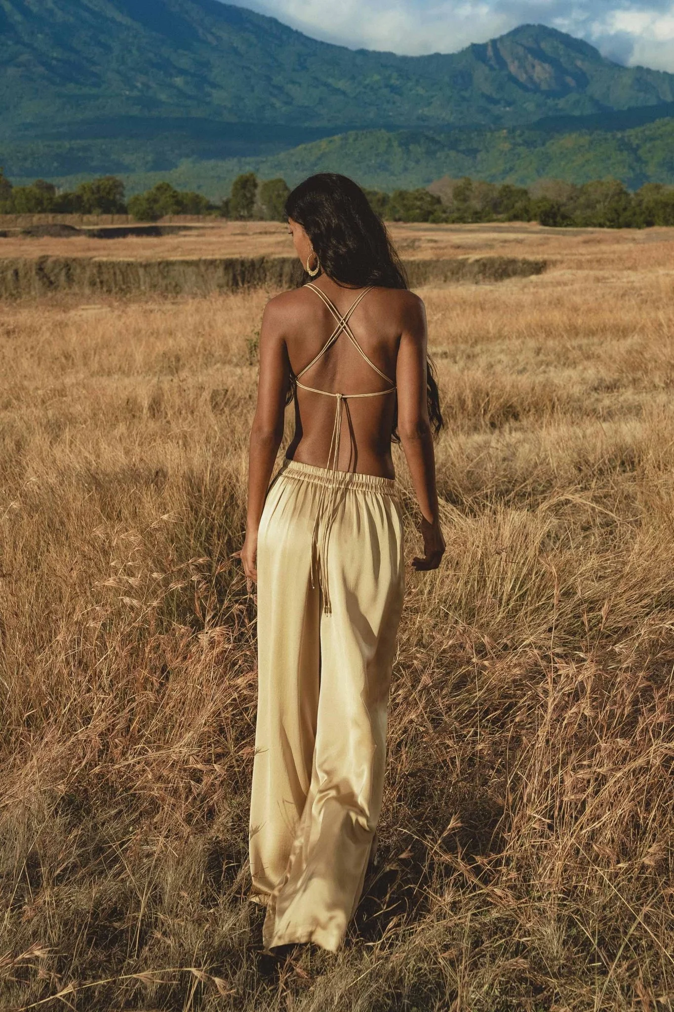 Apsara Pants Inka Gold – Pure Silk Flowy Pants - Image 4