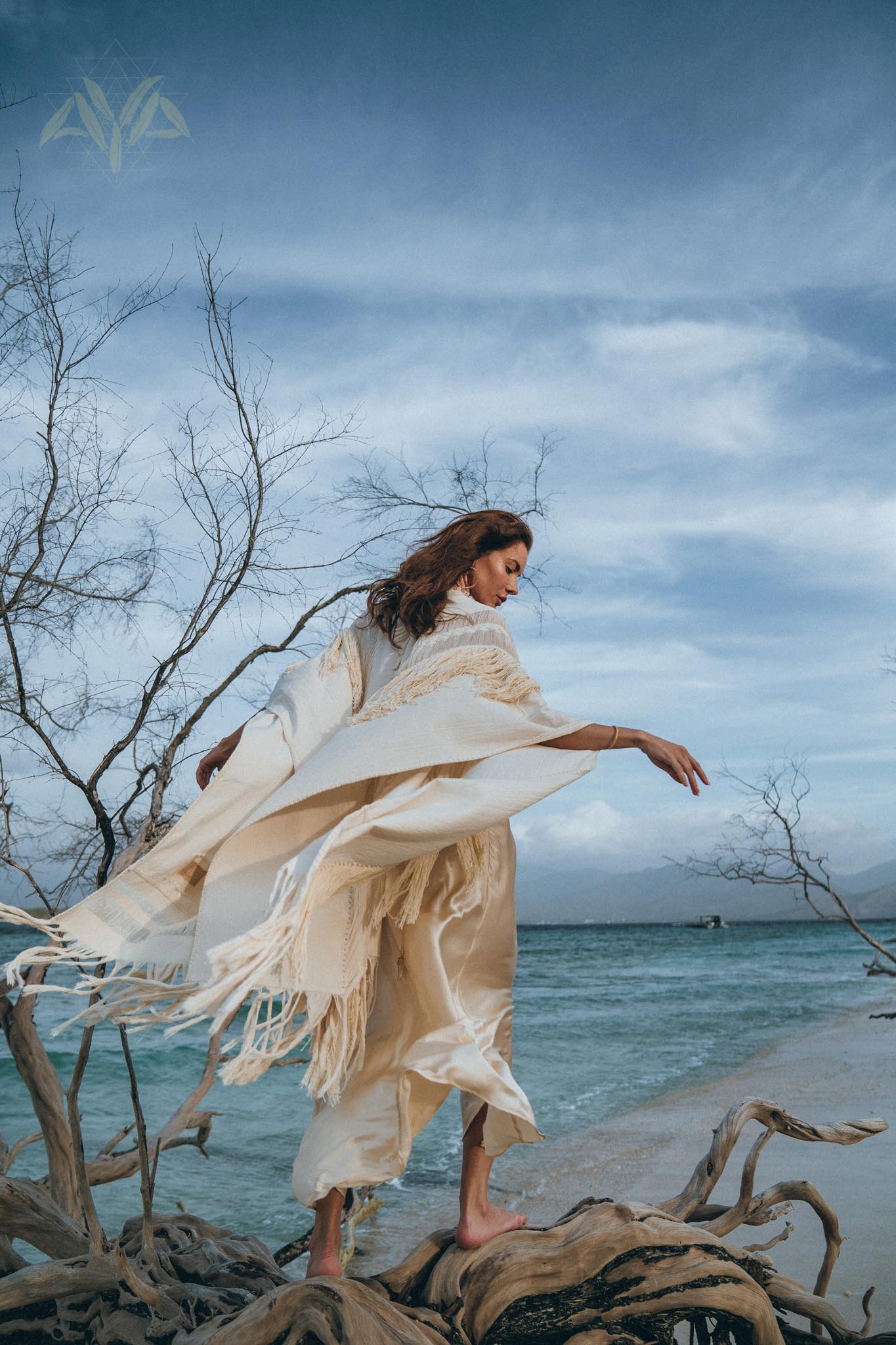 Bridal Boho Cape Poncho Hand-loomed - Image 6