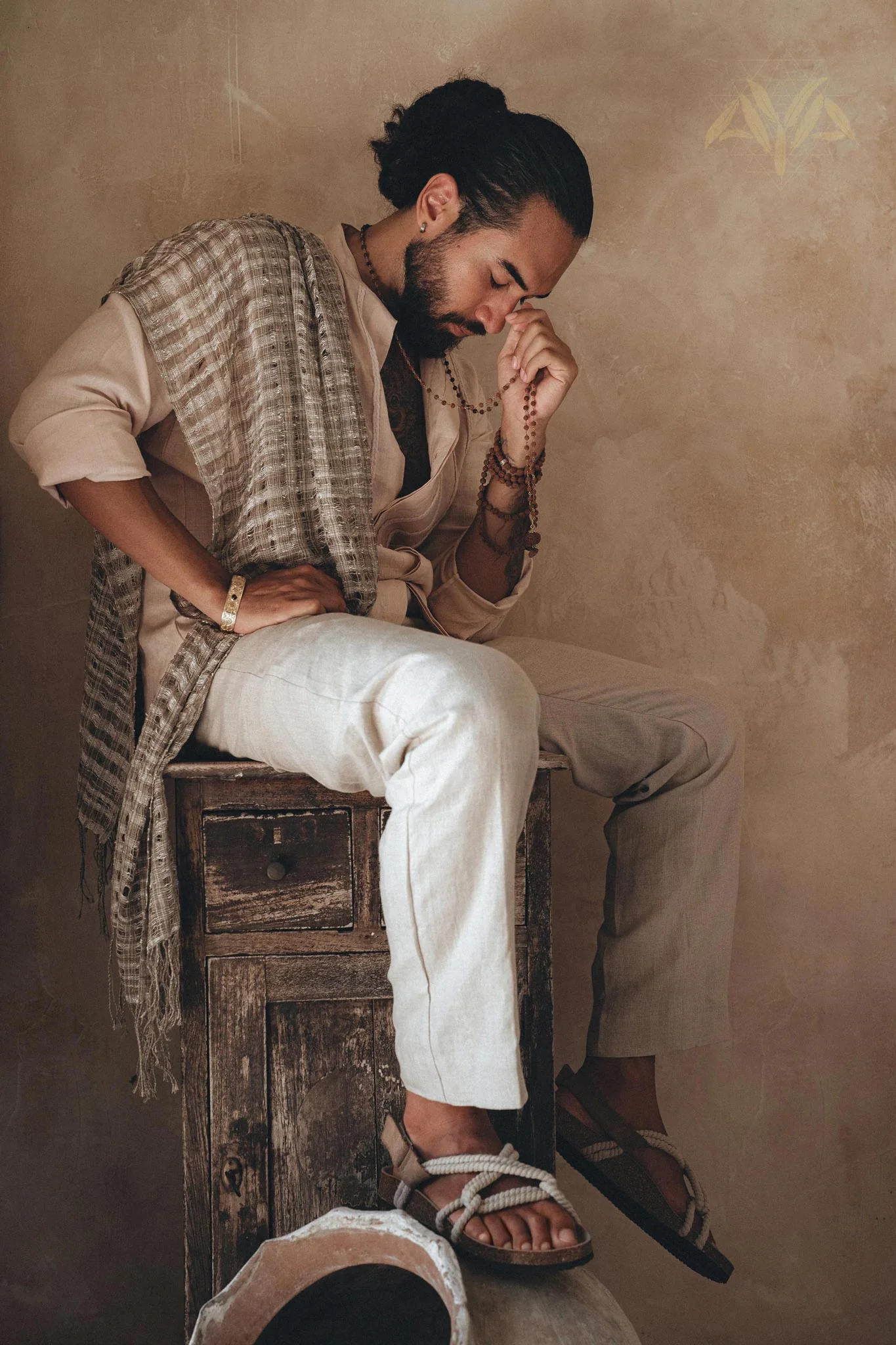 Off-White Classic Linen Pants for Men - Image 3