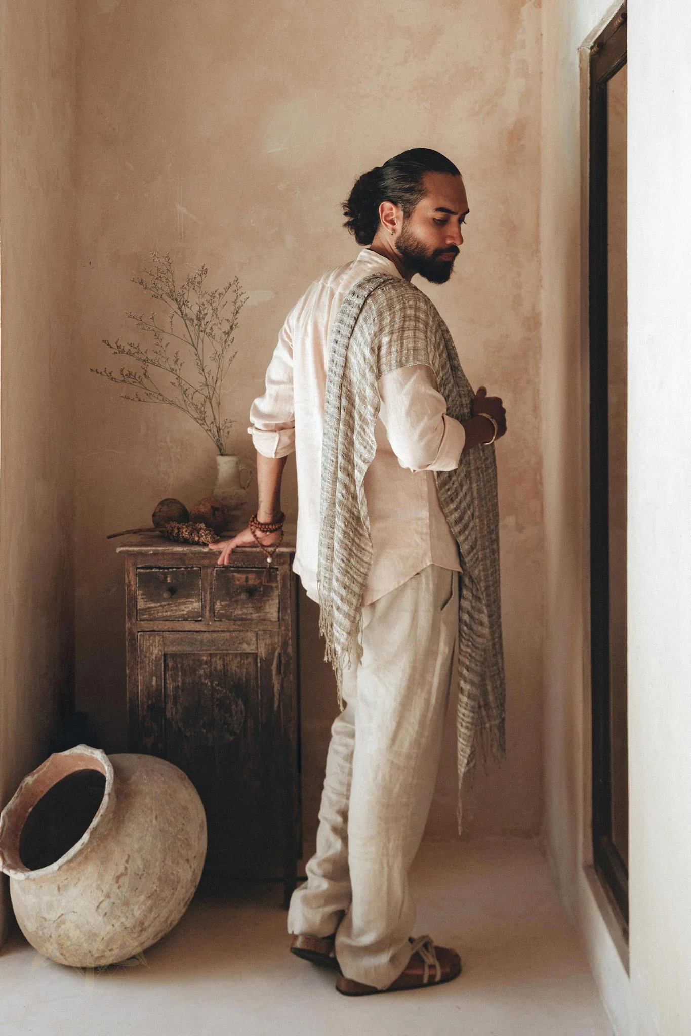 Off-White Classic Linen Pants for Men - Image 4