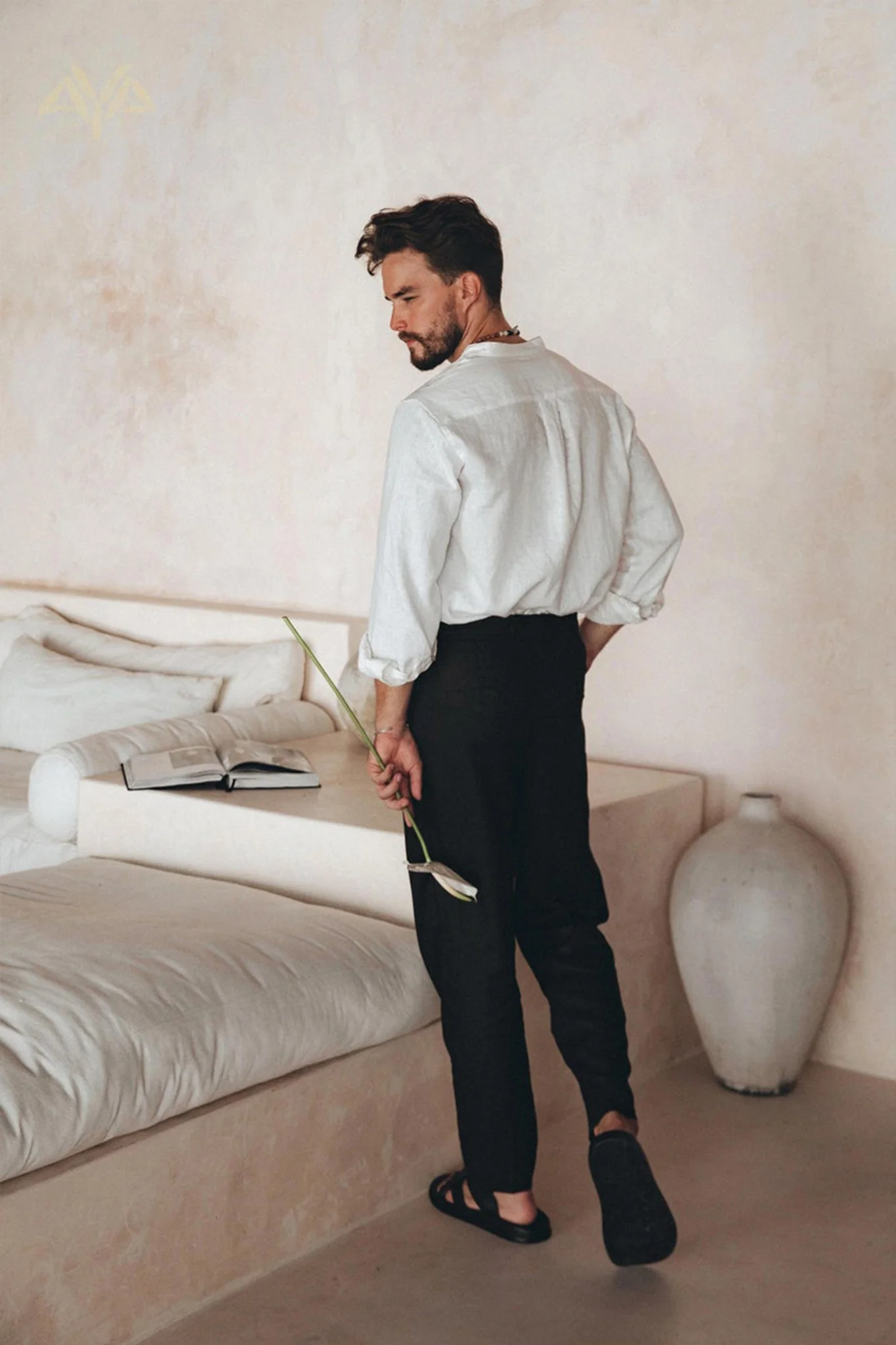 Off-White Linen Classic Minimalist Shirt for Men - Image 5