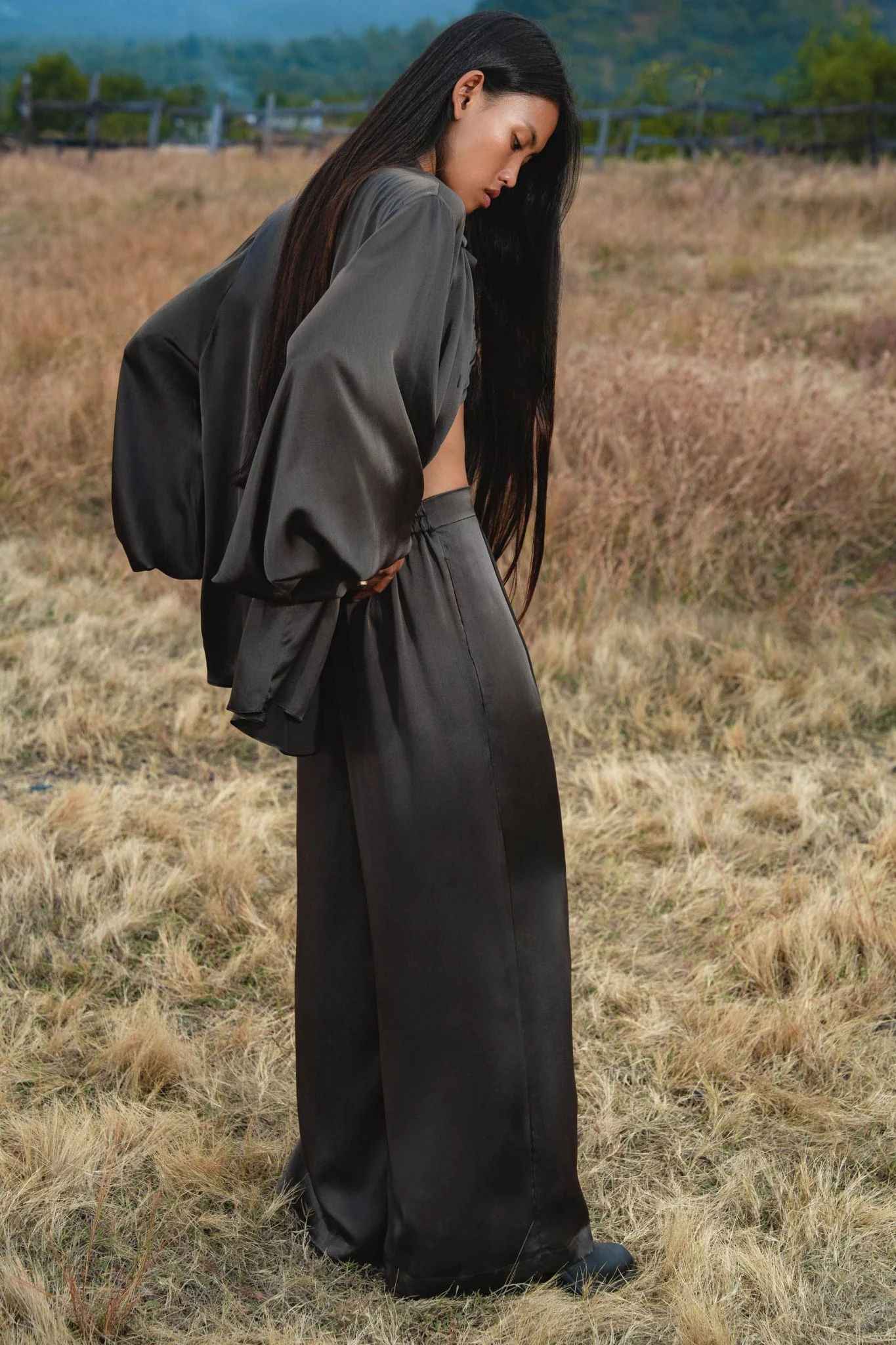 Apsara Kimono Blouse Asphalt Gray – Pure Silk Kimono - Image 3